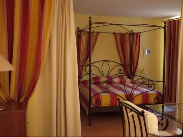 hotel-moderne-et-pigeon