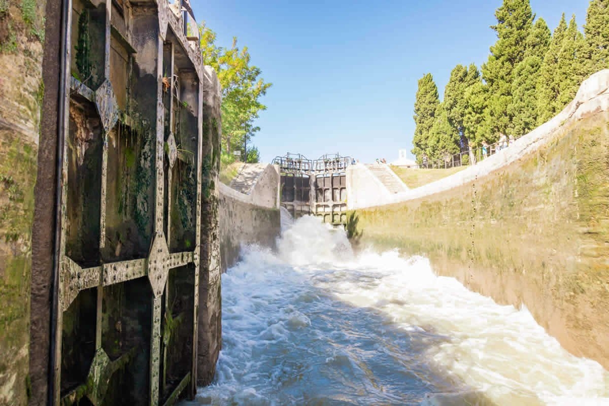 Sudfrance.fr - Croisière écluses de Fonseranes sur le Canal du Midi