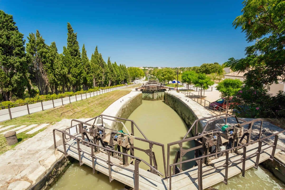 Sudfrance.fr - Croisière écluses de Fonseranes sur le Canal du Midi