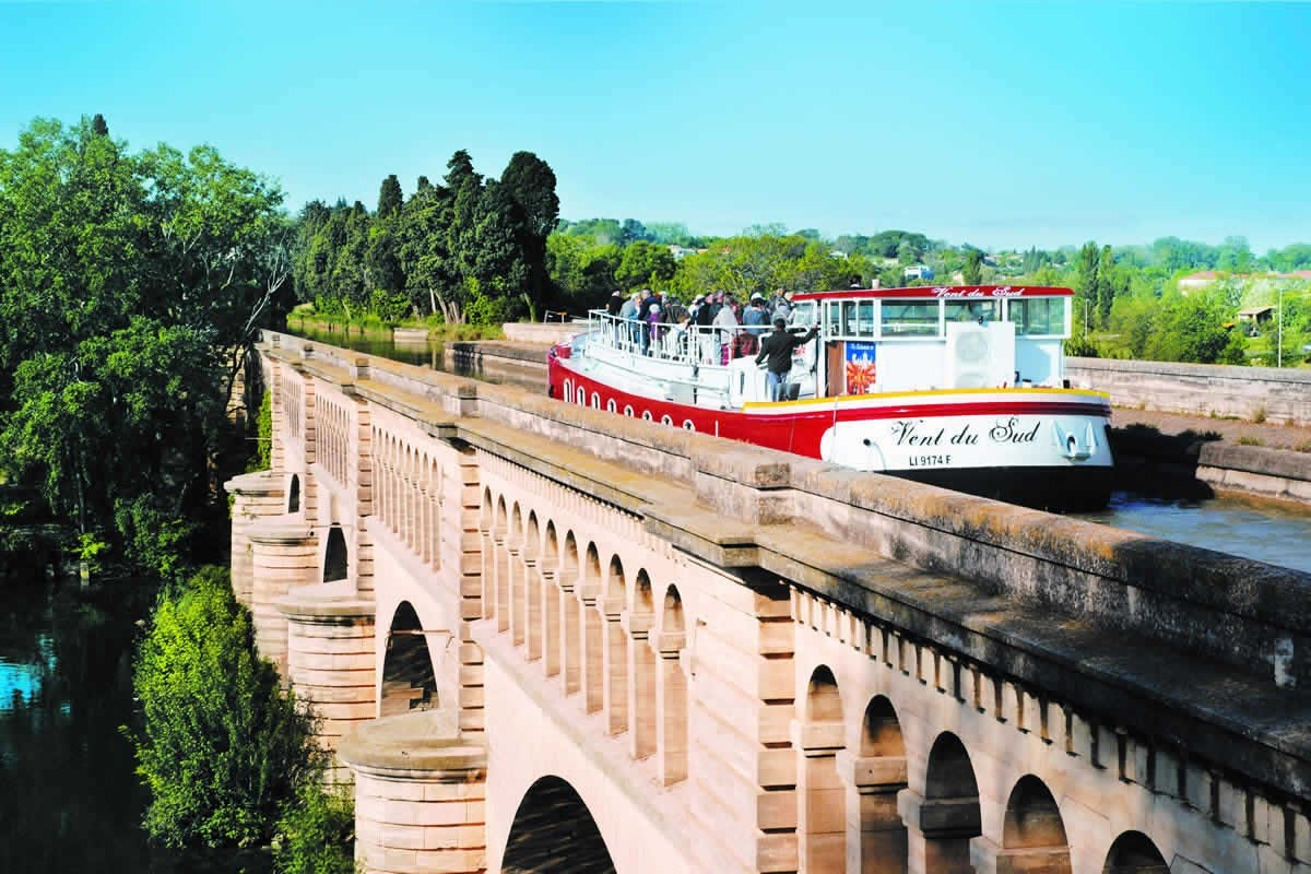 Sudfrance.fr - Croisière écluses de Fonseranes sur le Canal du Midi
