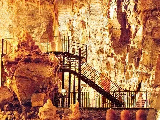 Sudfrance.fr - Visite du gouffre géant de Cabrespine