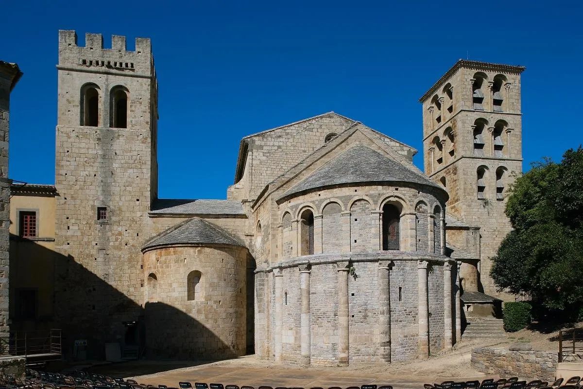 Sudfrance.fr - Visite de l'abbaye de Caunes Minervois