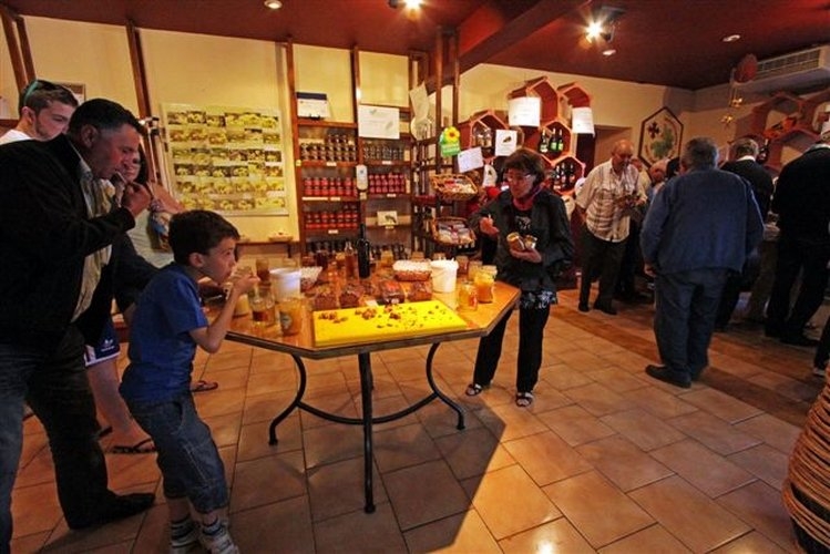 Sudfrance.fr - Visite de la miellerie des Clauses à Montseret