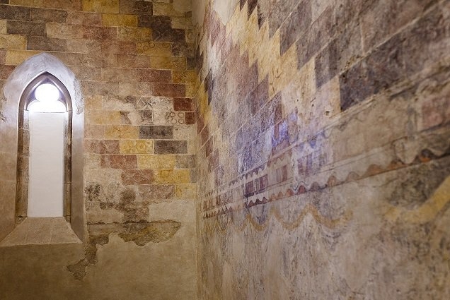 Sudfrance.fr - vestibule de la chapelle haute