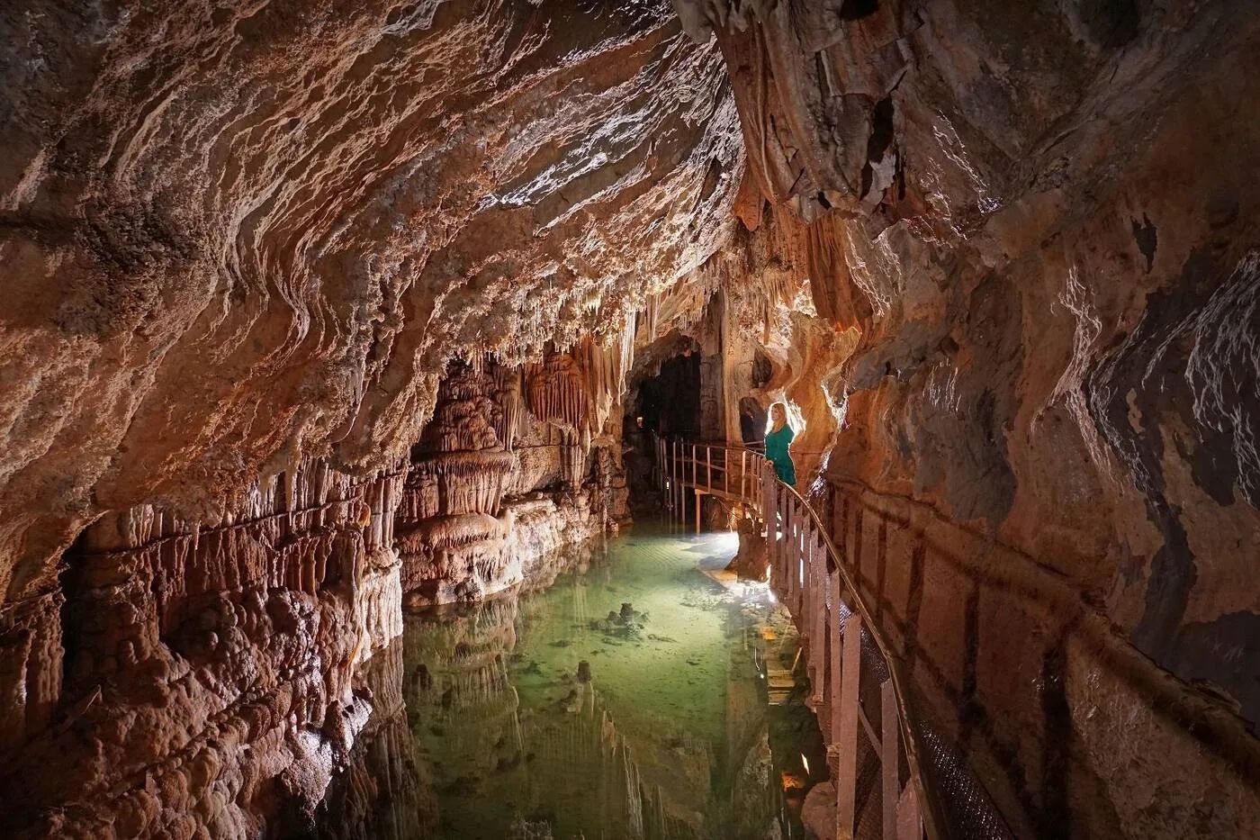 Sudfrance.fr - visite de la grotte de Limousis