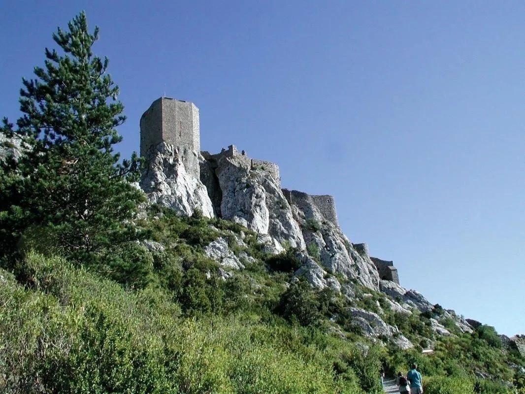 Sudfrance.fr - Visit Quéribus Castle with a show in Cucugnan