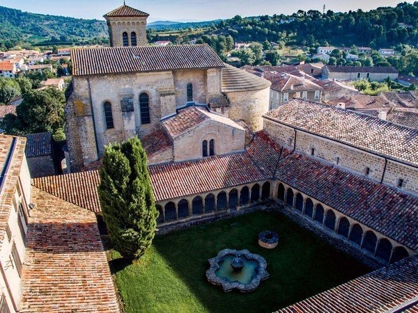 Sudfrance.fr - Abbaye de Saint Hilaire visite et secrets révélés