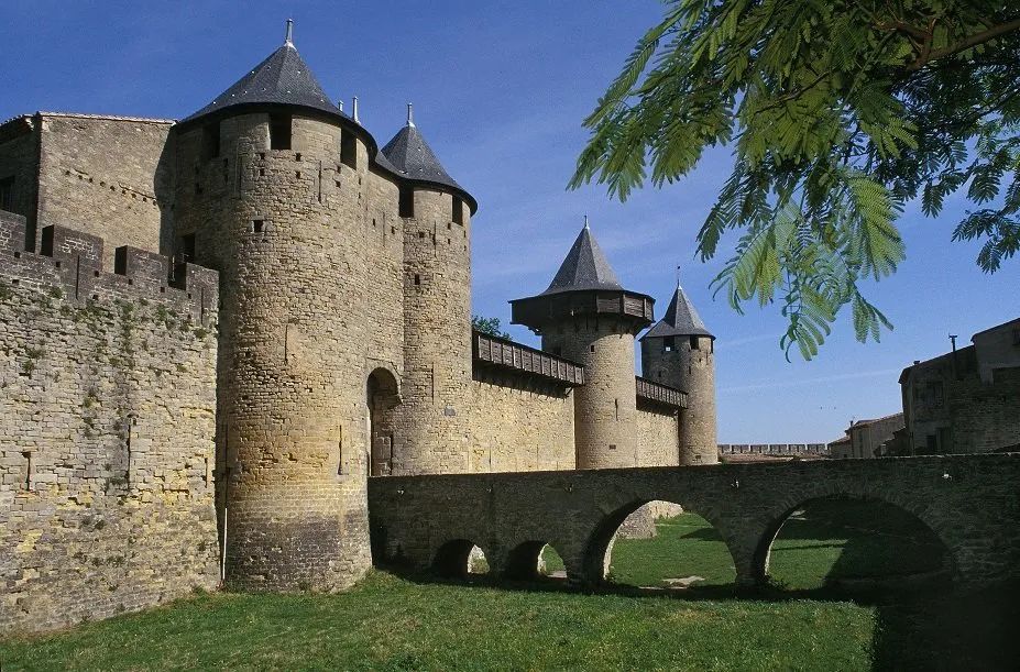 Sudfrance.fr - Visite Thématique de la Cité de Carcassonne - Architecture