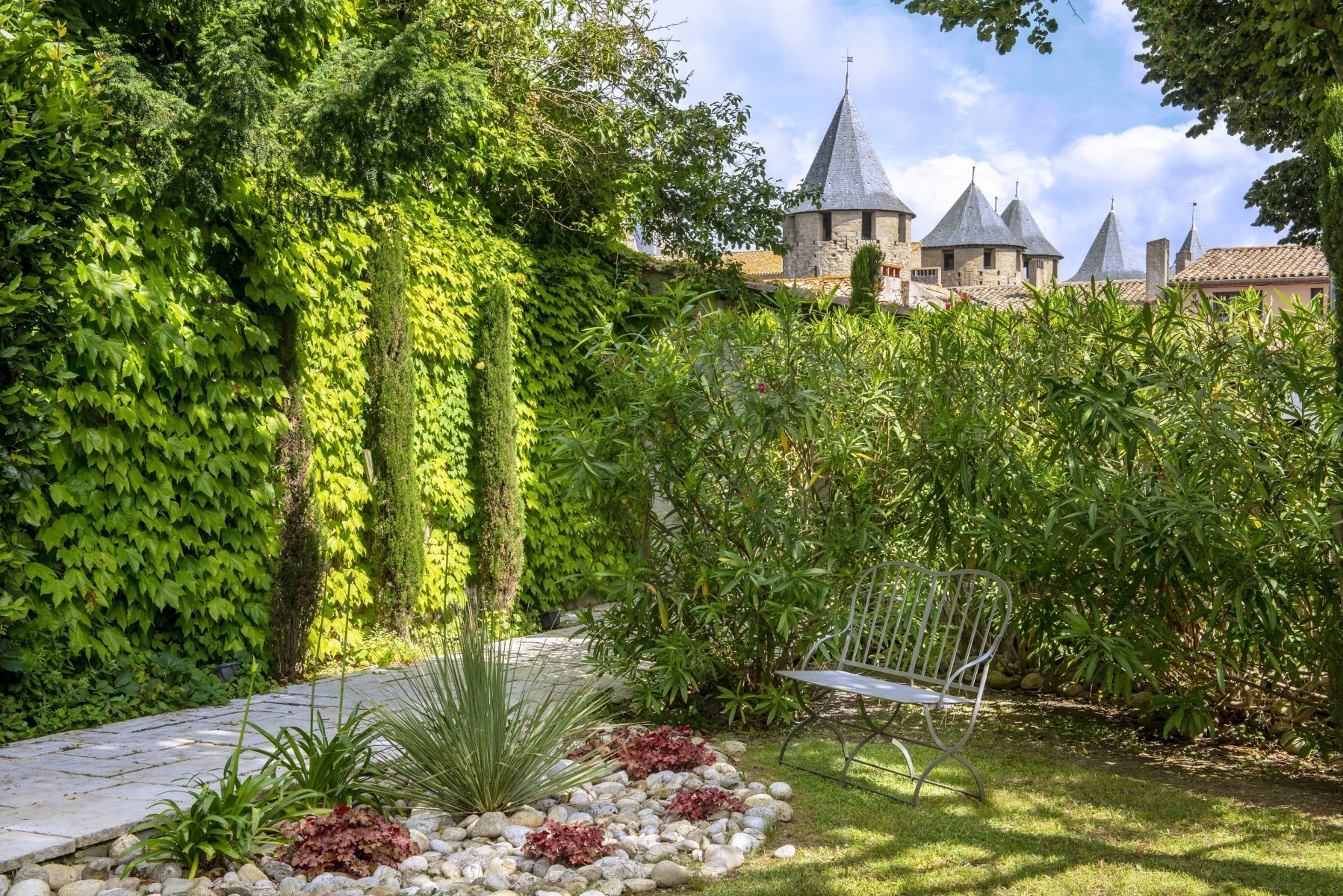 Sudfrance.fr - Pause bien-être médiévale et instant gourmet dans la Cité Médiévale de Carcassonne