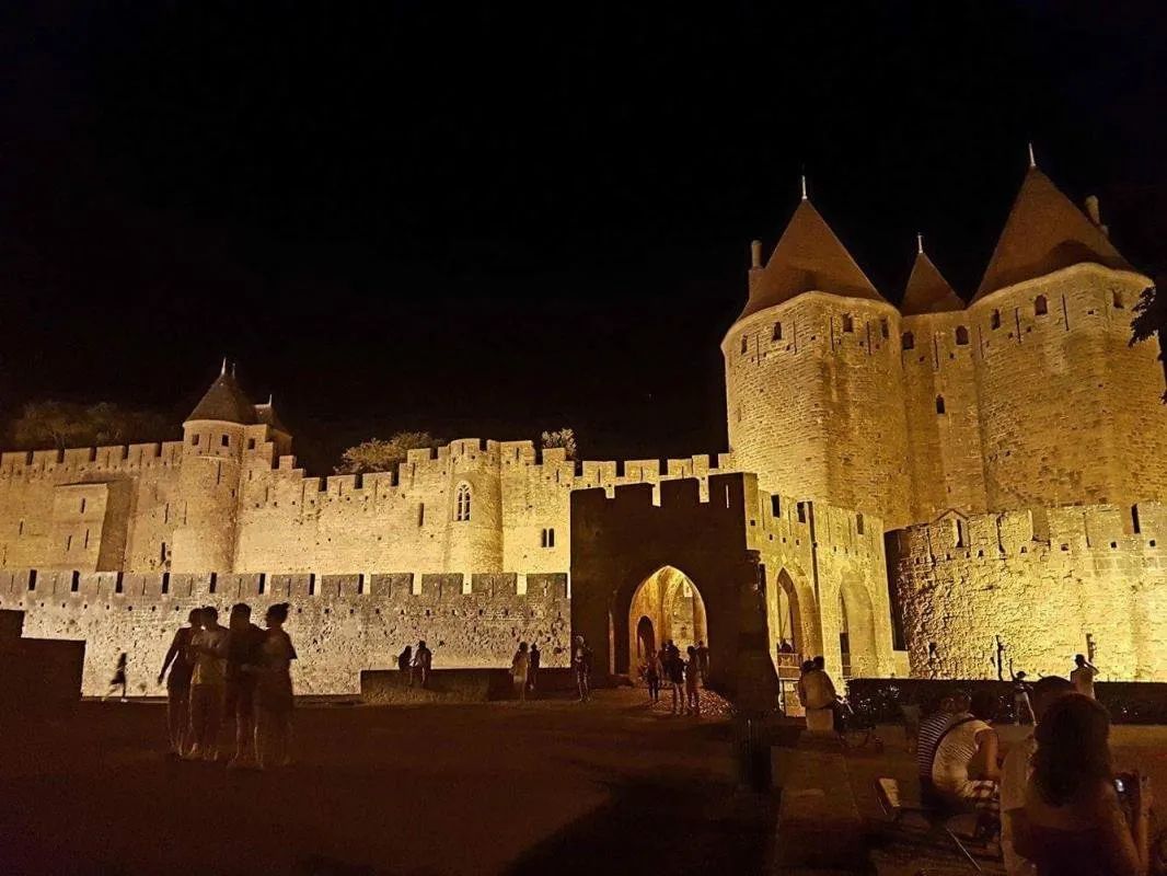 Sudfrance.fr - Visite guidée nocturne Cité médiévale Carcassonne