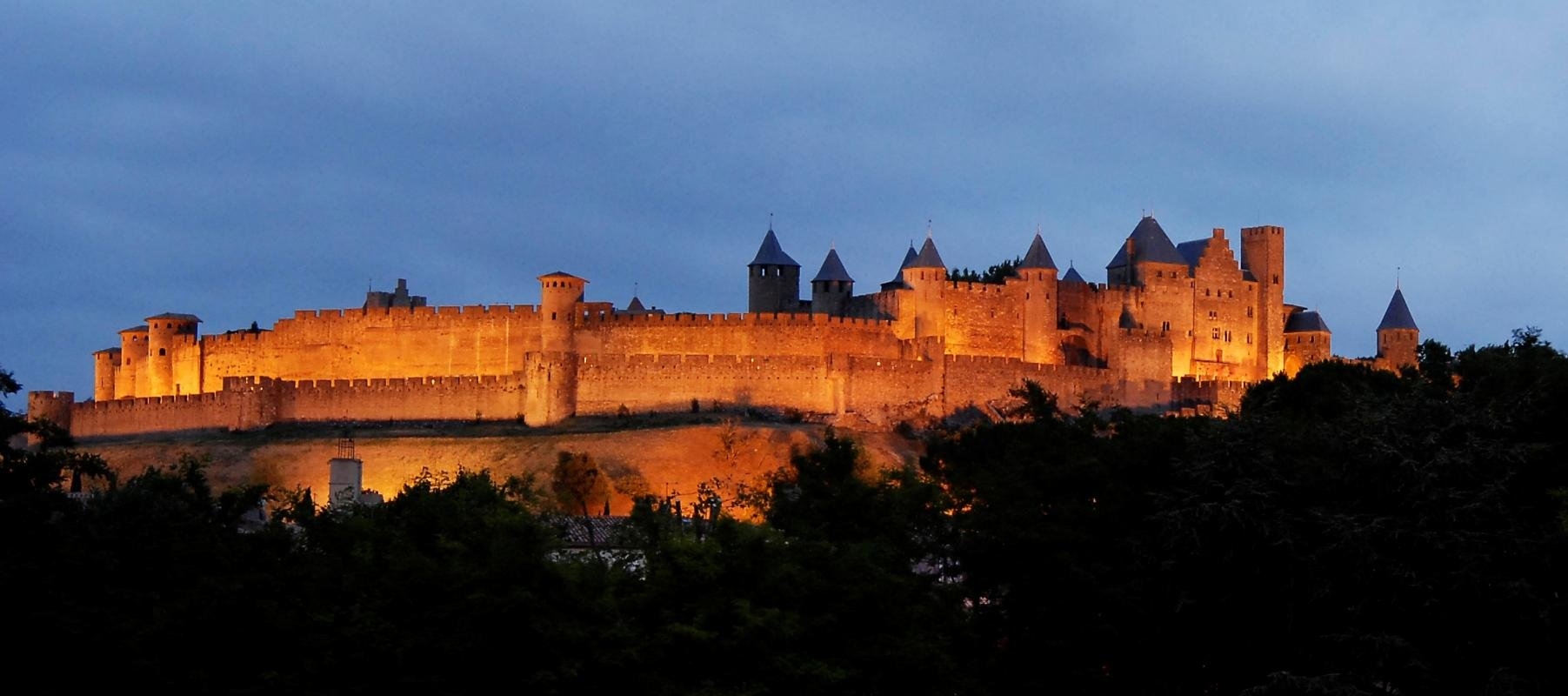 Sudfrance.fr - Visite guidée nocturne de la Cité Médiévale de Carcassonne