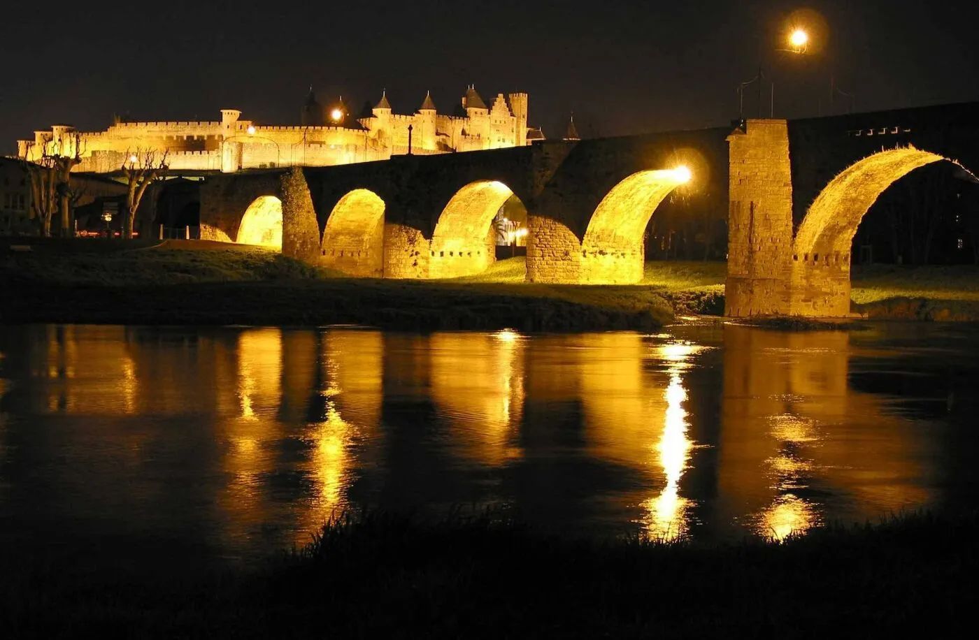 Sudfrance.fr - Visite guidée nocturne Cité médiévale Carcassonne