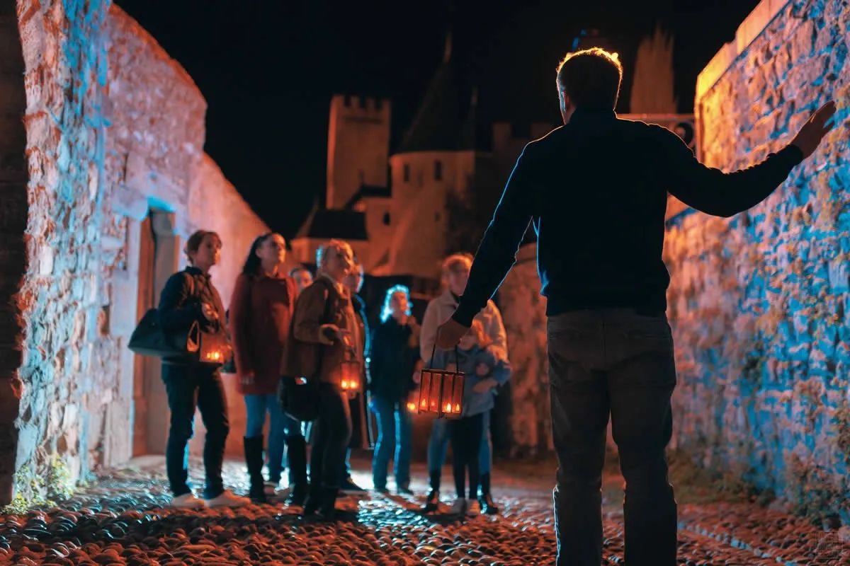 Sudfrance.fr - Visite guidée nocturne Cité médiévale Carcassonne