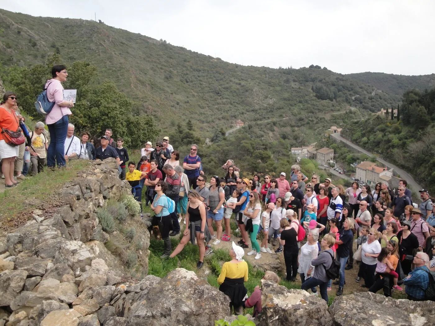 Sudfrance.fr - Visite commentée des 4 châteaux de Lastours en Pays Cathare