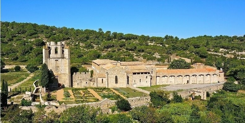 Sudfrance.fr - Séjour découverte autour du vin en Corbières – Saveurs, patrimoine et détente