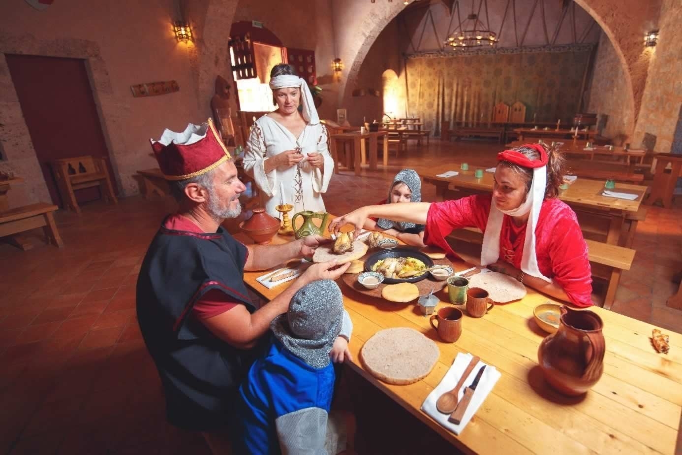 Sudfrance.fr - Vignobles en Scène :  visite et banquet insolite