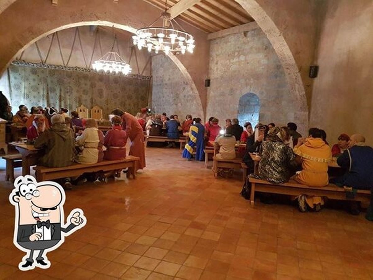 Sudfrance.fr - Vignobles en Scène :  visite et banquet insolite