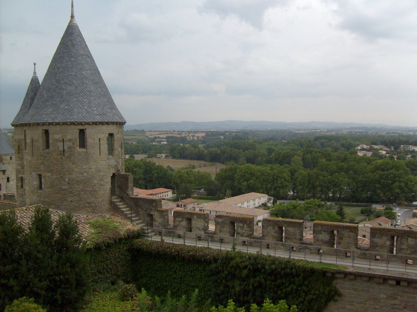 Sudfrance.fr - Visite Thématique de la Cité de Carcassonne - Tours Remparts