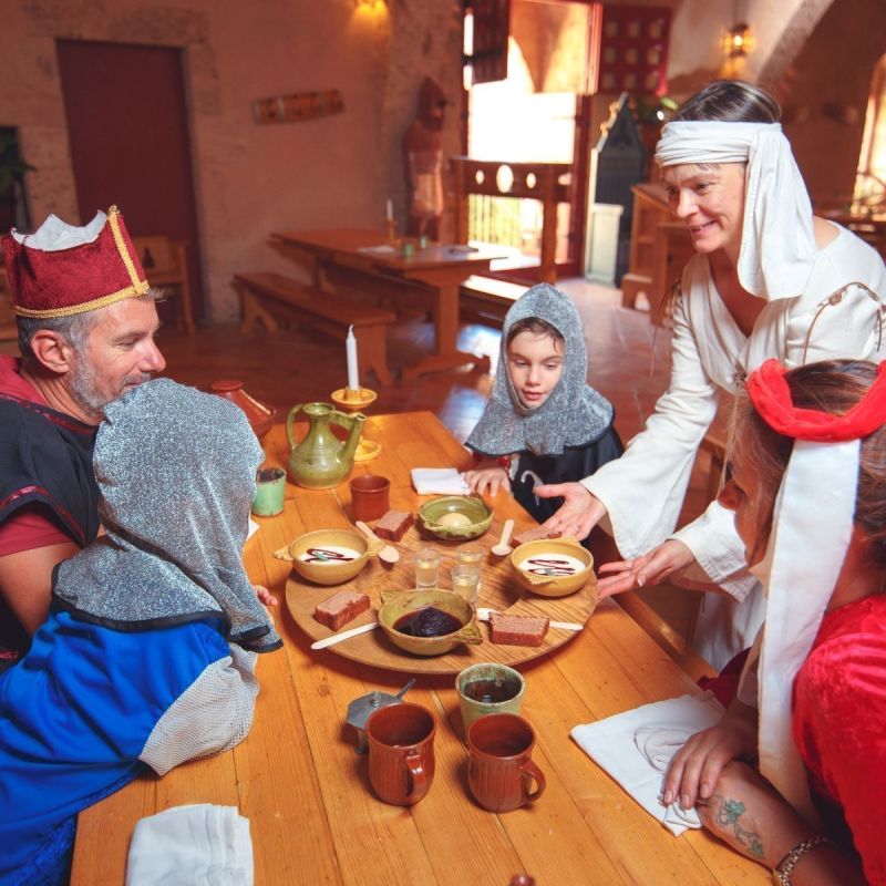 Le Festin Médiéval : un voyage gustatif et sensoriel 