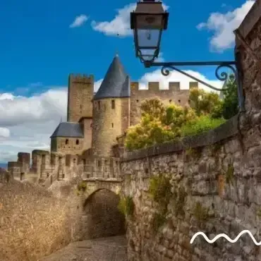 Et si le meilleur moyen de profiter pleinement de ce patrimoine était de prendre son temps ? 
