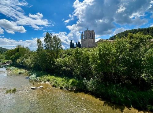 Visite de l’abbaye Sainte-Marie à Lagrasse, joyau médiéval
