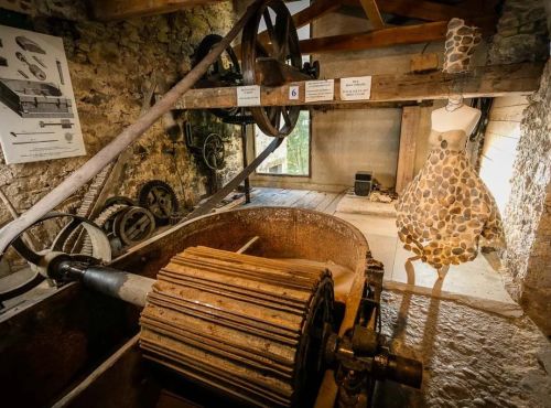 Visite guidée du moulin à papier de Brousses-et-Villaret