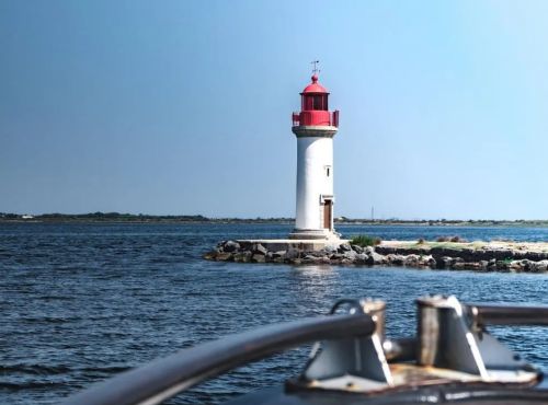 Évasion avec une pêcheuse sur le bassin de Thau